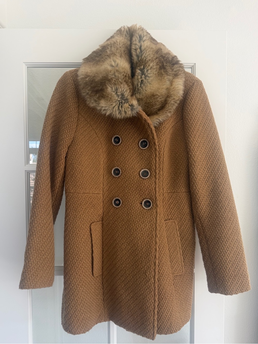 Women's Double-Breasted Vintage Faux Fur Collar Pea Coat - Camel
